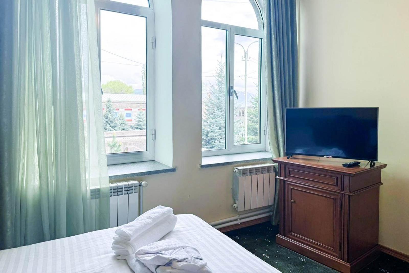Lalaner Hotel Sisian Ngoại thất bức ảnh