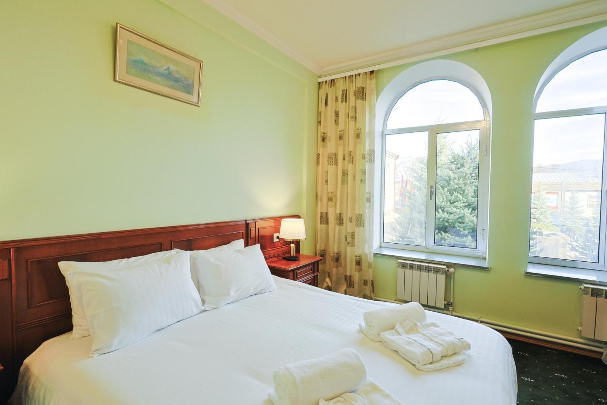 Lalaner Hotel Sisian Ngoại thất bức ảnh